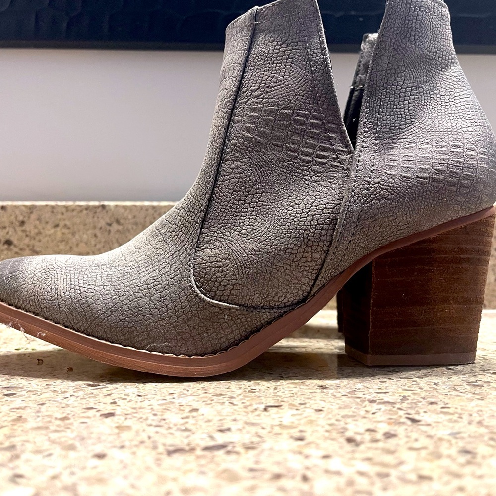 Never worn